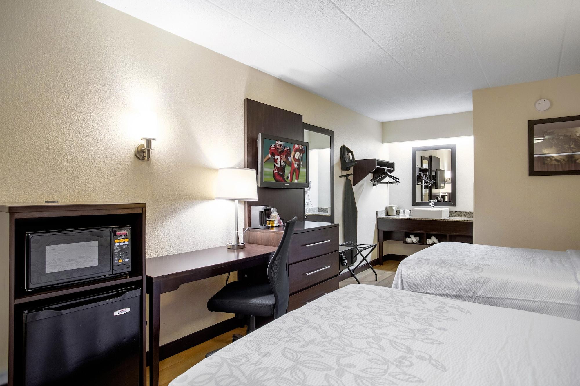 Red Roof Inn Plus+ Pittsburgh South - Airport Esterno foto