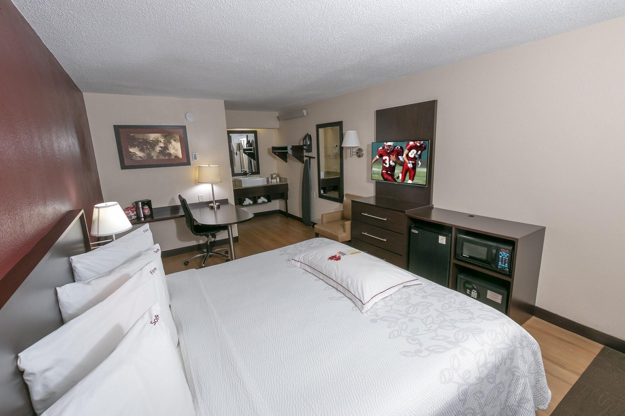 Red Roof Inn Plus+ Pittsburgh South - Airport Esterno foto