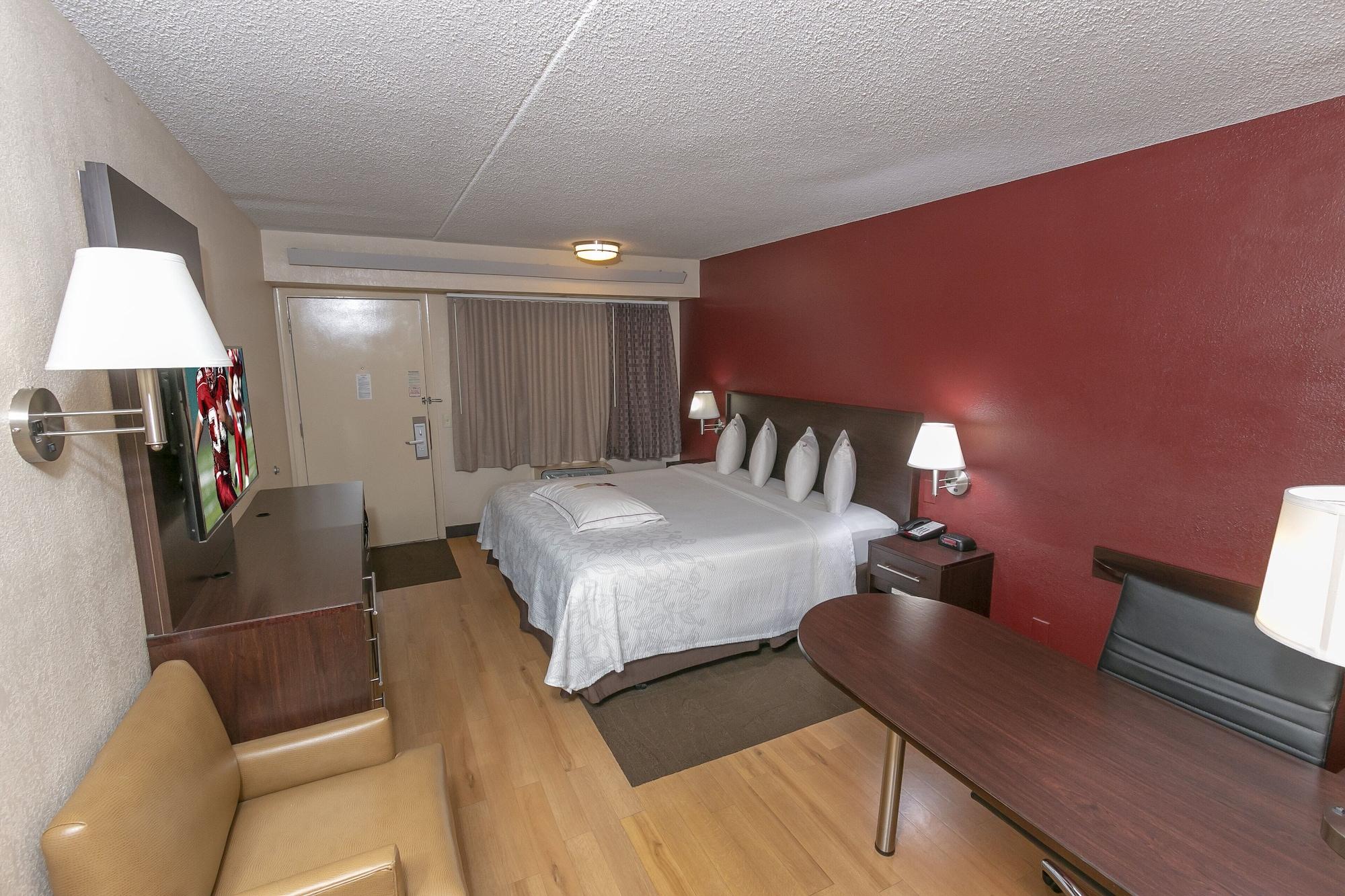 Red Roof Inn Plus+ Pittsburgh South - Airport Esterno foto