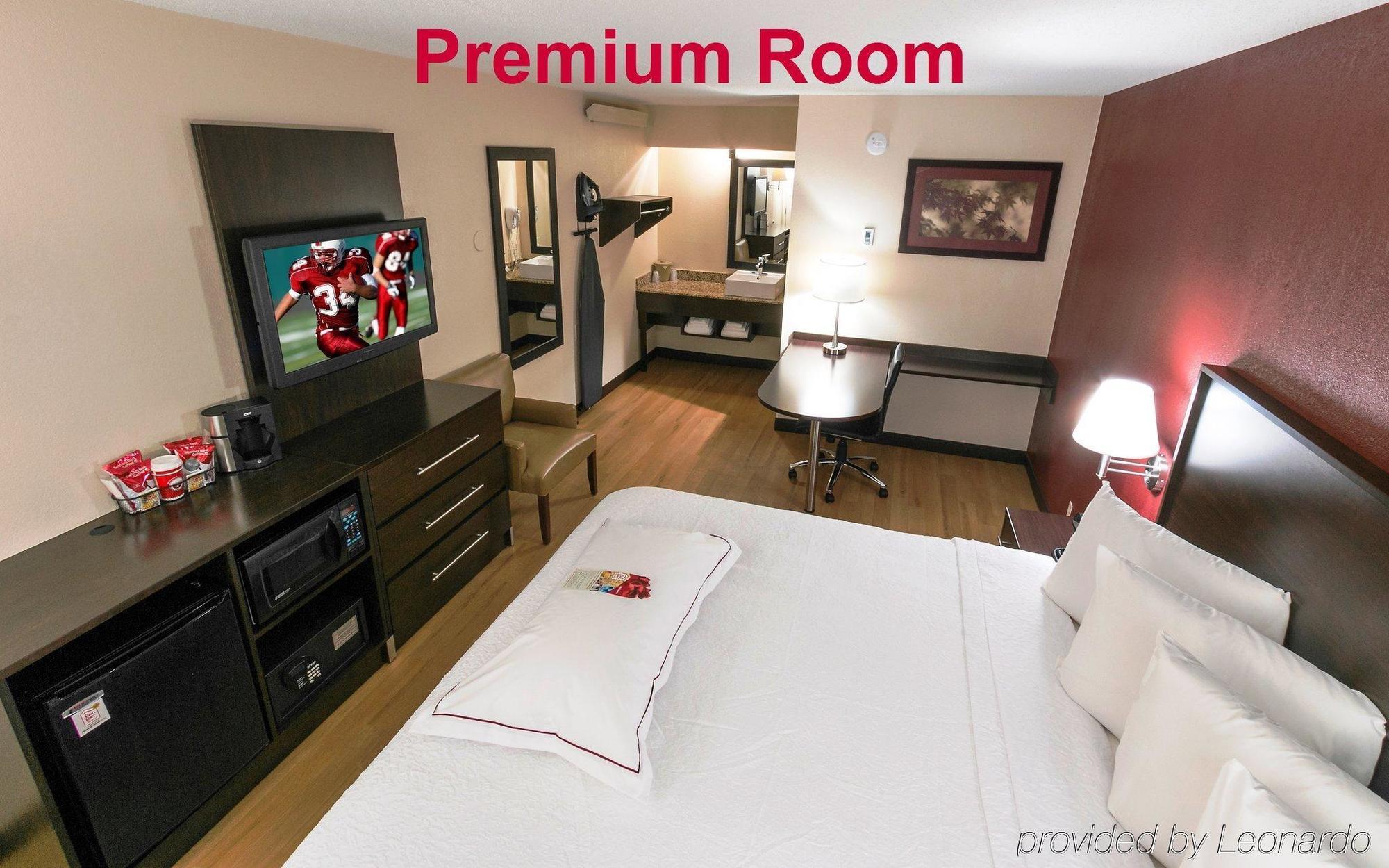Red Roof Inn Plus+ Pittsburgh South - Airport Esterno foto