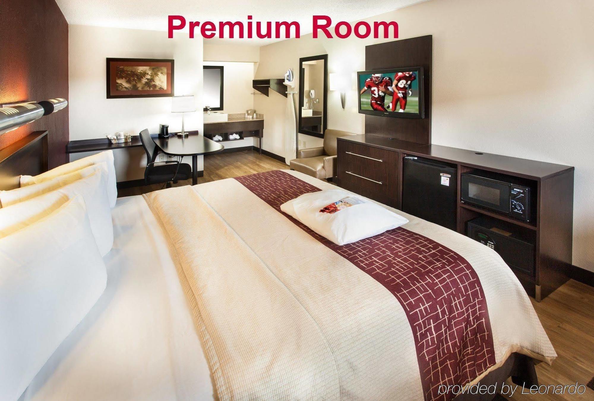 Red Roof Inn Plus+ Pittsburgh South - Airport Esterno foto